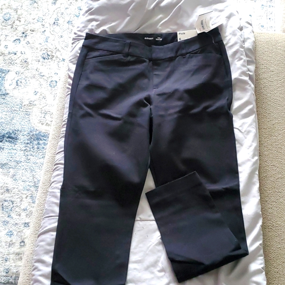 Black pixie pants size 6